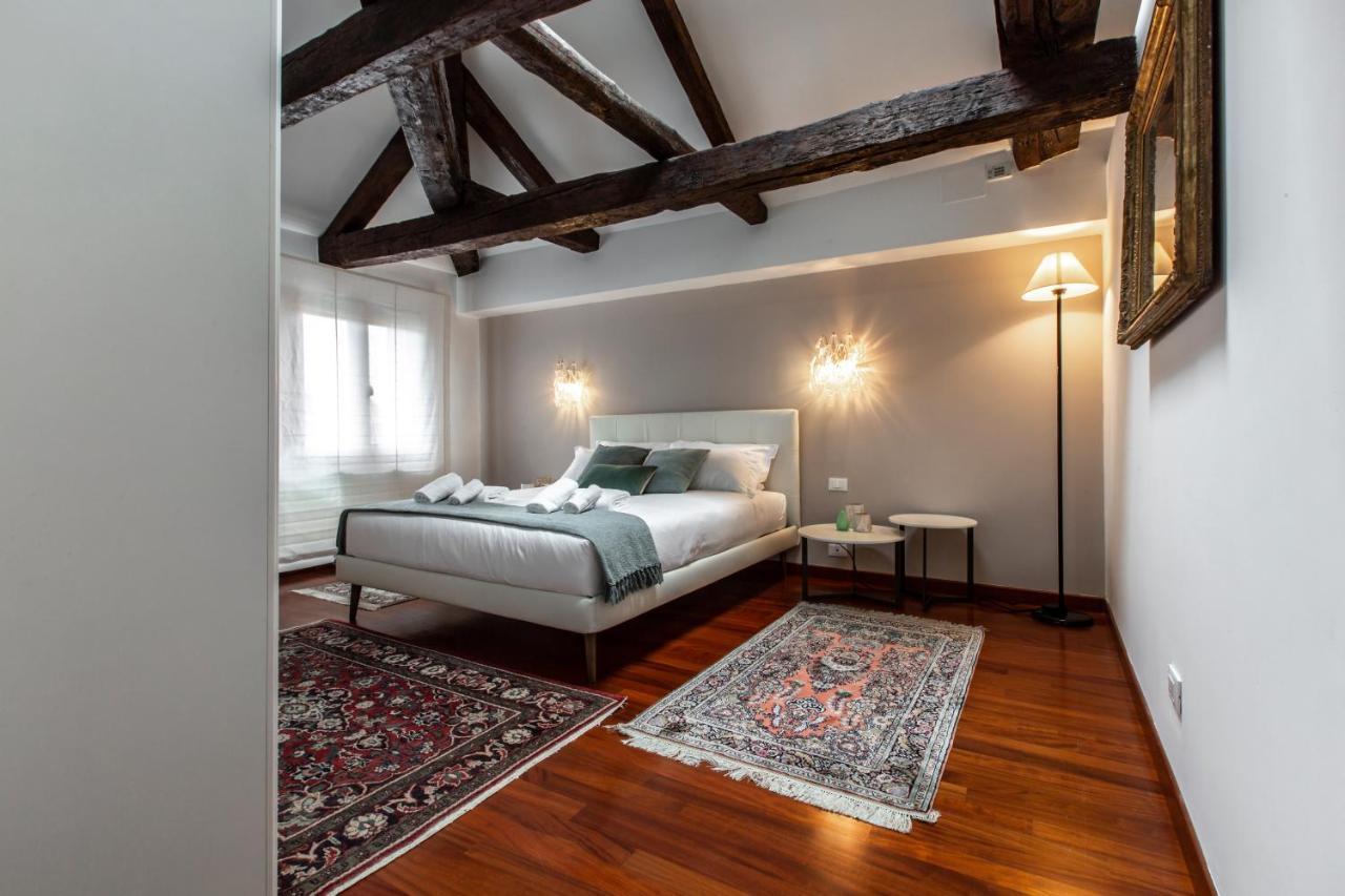 San Pantalon Luxury Penthouse R&r Lejlighed